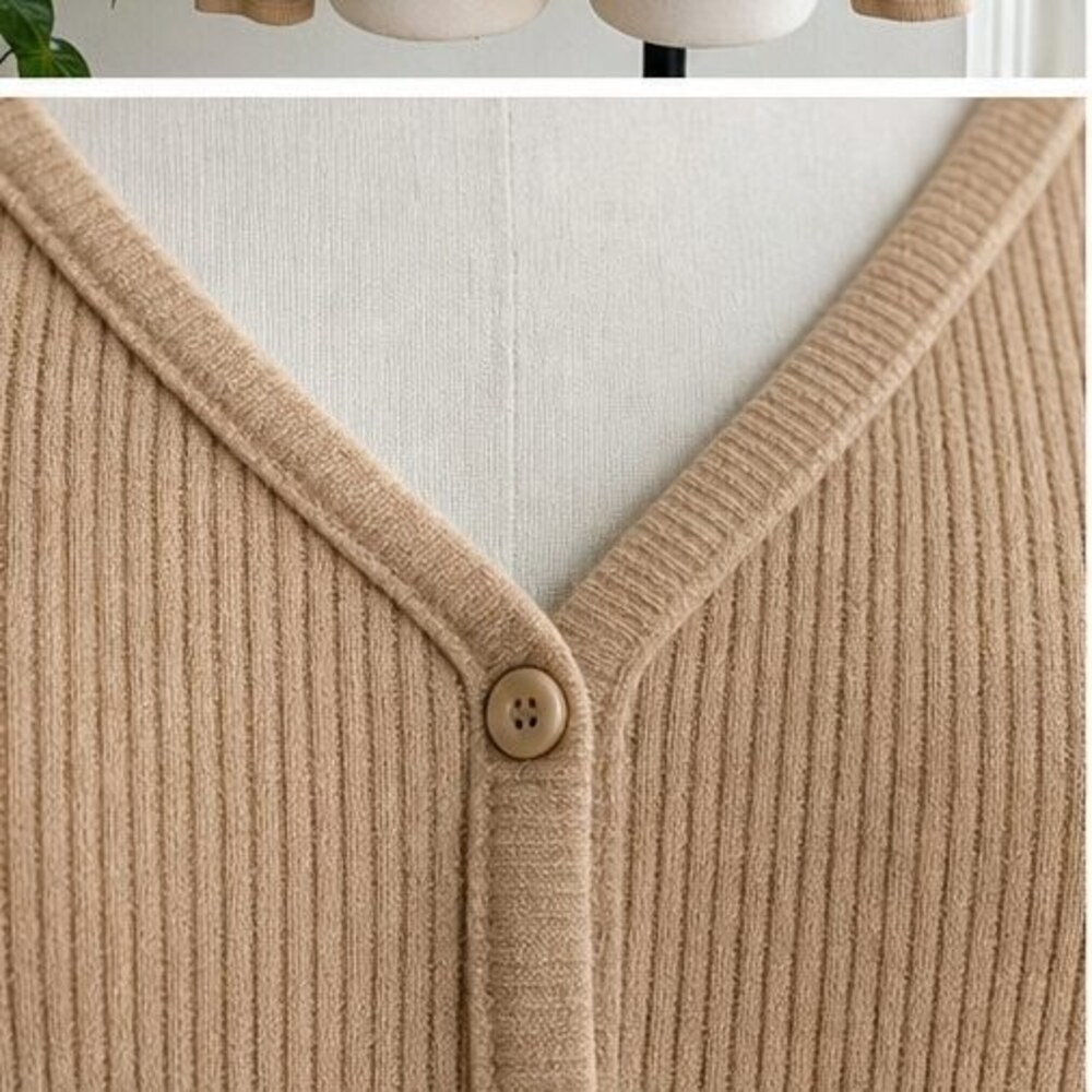 Camel Button Blouse - Picture 4 of 6